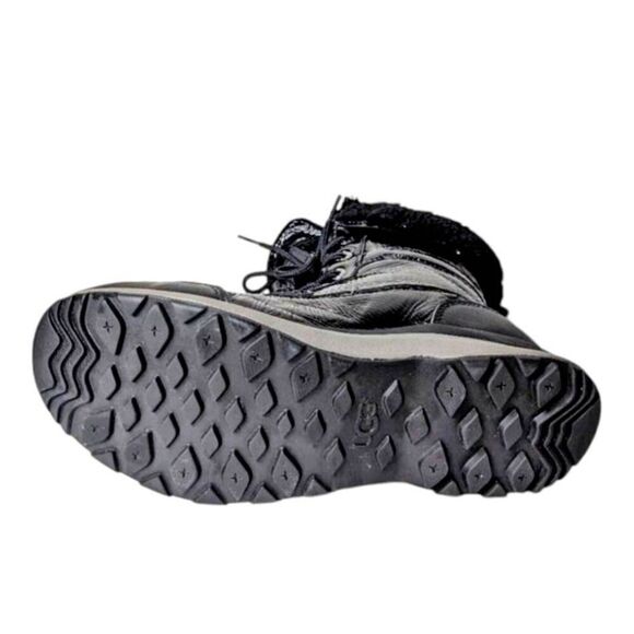 UGG Adirondack III Patent Boot Size 10 - Picture 8 of 10